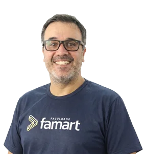 Foto do Professor e coordenador Lucas Paiva da Faculdade Famart